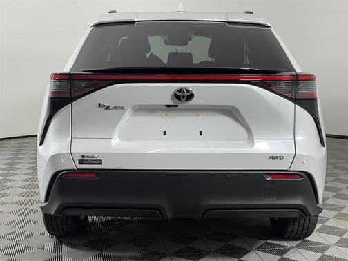 2025 Toyota bZ4X XLE