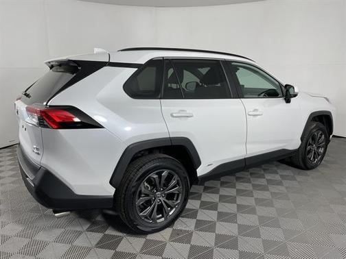 2023 Toyota RAV4 Hybrid XLE Premium