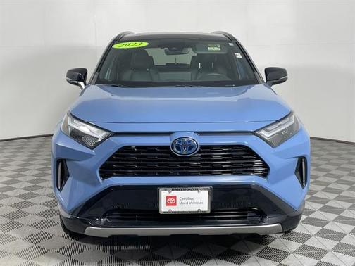 2023 Toyota RAV4 Hybrid SE