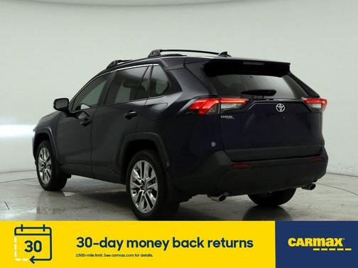 Photo 2 of 27 of 2021 Toyota RAV4 XLE Premium