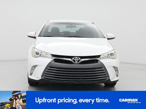 White 2017 Toyota Camry LE