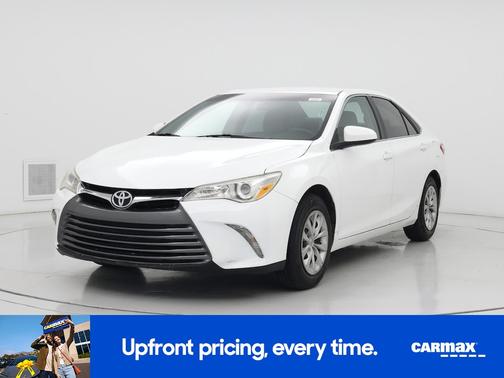 White 2017 Toyota Camry LE