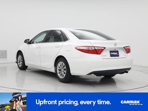 White 2017 Toyota Camry LE