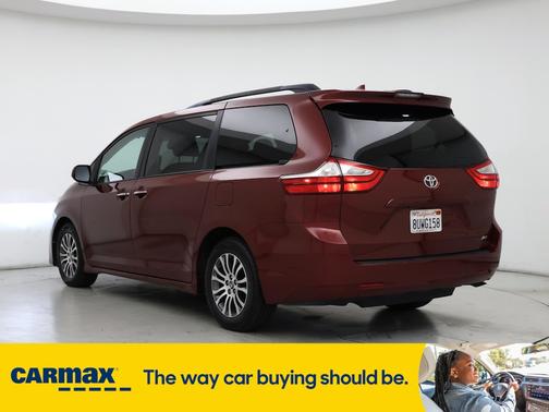2019 Toyota Sienna XLE