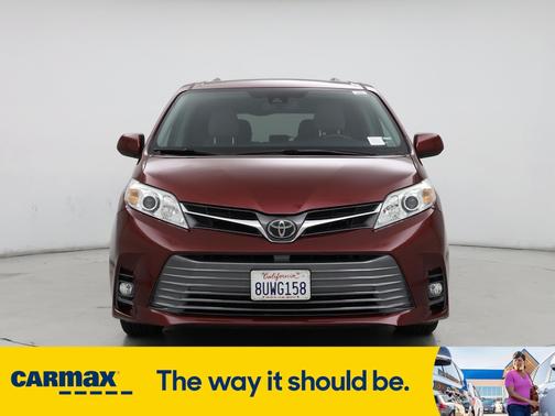 2019 Toyota Sienna XLE