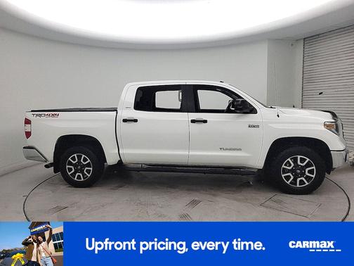 White 2018 Toyota Tundra SR5