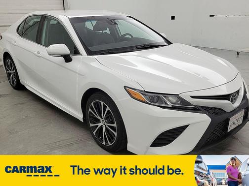 2020 Toyota Camry SE