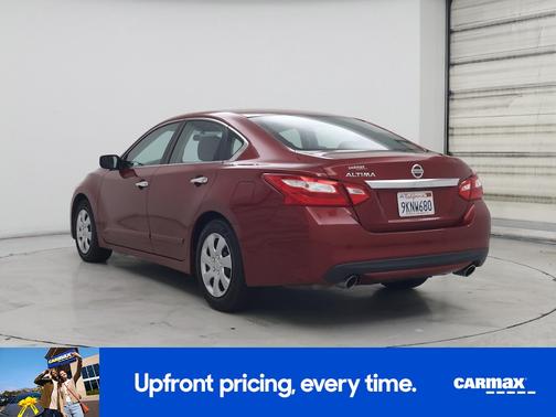 Red 2016 Nissan Altima S