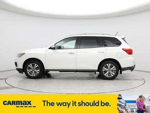 2018 Nissan Pathfinder SV