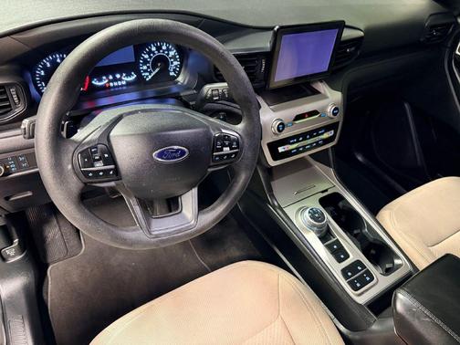 2020 Ford Explorer BASE