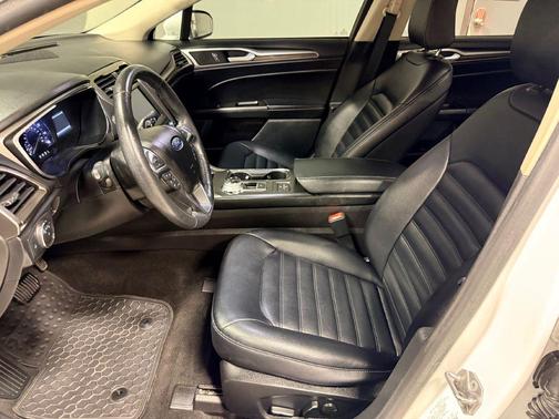 2020 Ford Fusion SEL