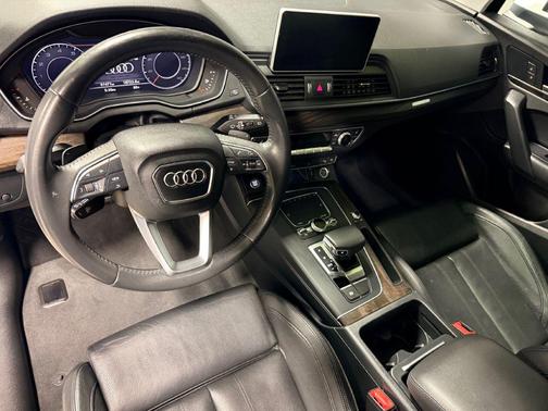 2018 Audi Q5 2.0T Premium Plus