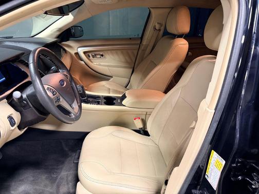 2018 Ford Taurus SEL