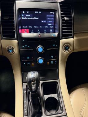 2018 Ford Taurus SEL