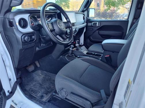 2024 Jeep Gladiator Nighthawk