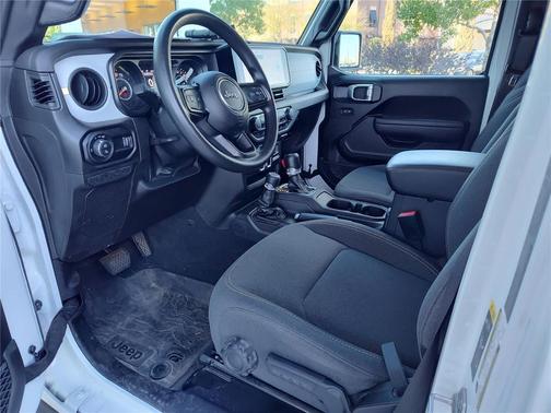 2024 Jeep Gladiator Nighthawk