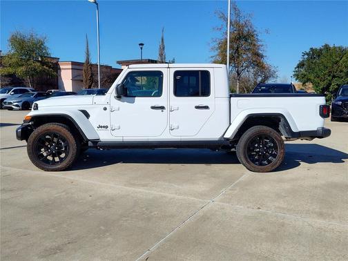 2024 Jeep Gladiator Nighthawk