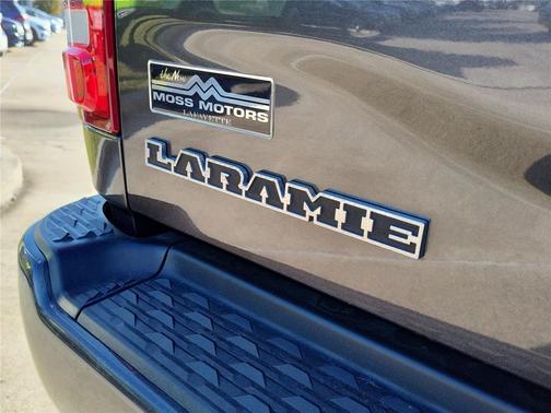 2024 RAM 3500 Laramie Crew Cab 4x4 8' Box