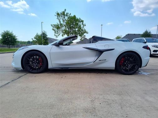 Ceramic Matrix Gray Metallic 2024 Chevrolet Corvette Z06