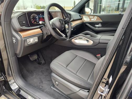 BLACK 2025 Mercedes-Benz GLE 350 4MATIC