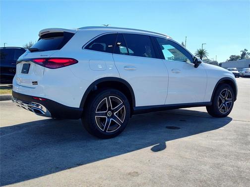 2026 Mercedes-Benz GLC 300 4MATIC