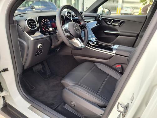 2025 Mercedes-Benz GLC 300 Base