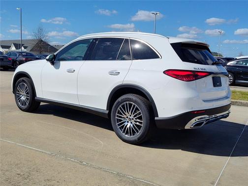 Polar White 2026 Mercedes-Benz GLC 300 Base