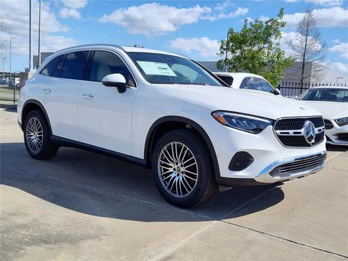 Polar White 2026 Mercedes-Benz GLC 300 Base