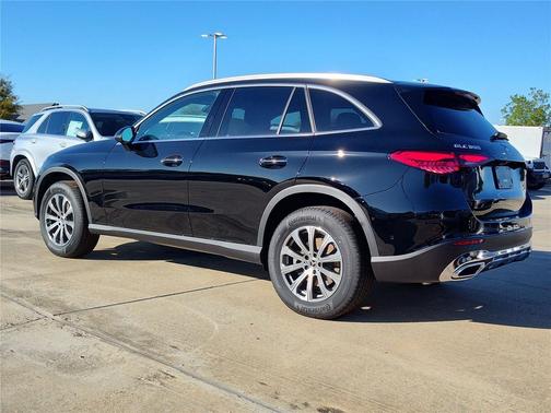 2026 Mercedes-Benz GLC 300 Base