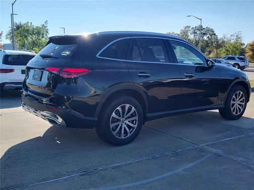 2026 Mercedes-Benz GLC 300 Base