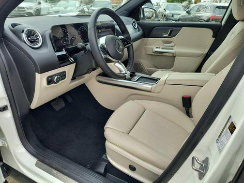 2025 Mercedes-Benz GLA 250 Base
