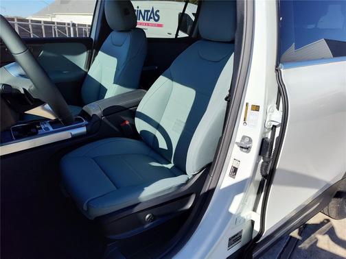 2026 Mercedes-Benz GLB 250 Base