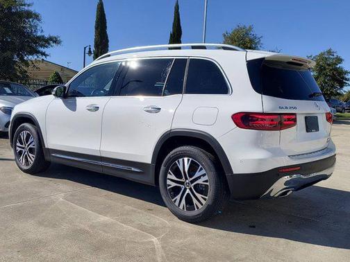 2025 Mercedes-Benz GLB 250 Base
