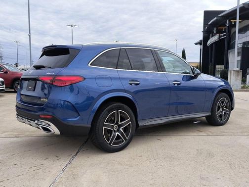 2025 Mercedes-Benz GLC 300 4MATIC