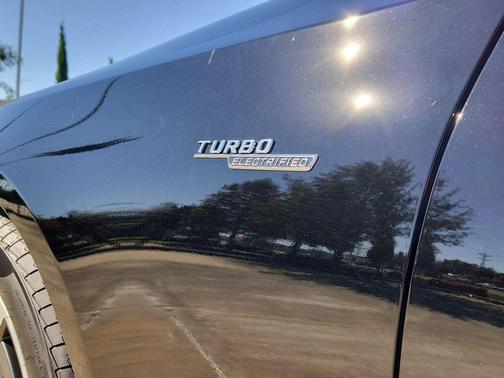 2025 Mercedes-Benz AMG C 43 4MATIC