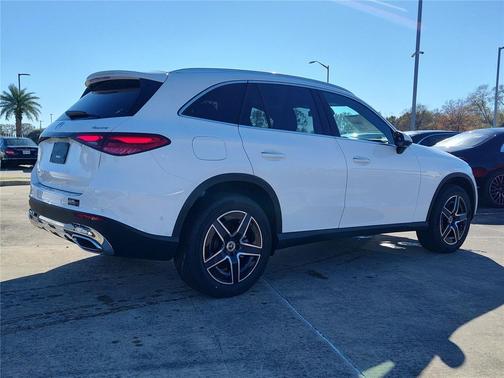2026 Mercedes-Benz GLC 300 4MATIC