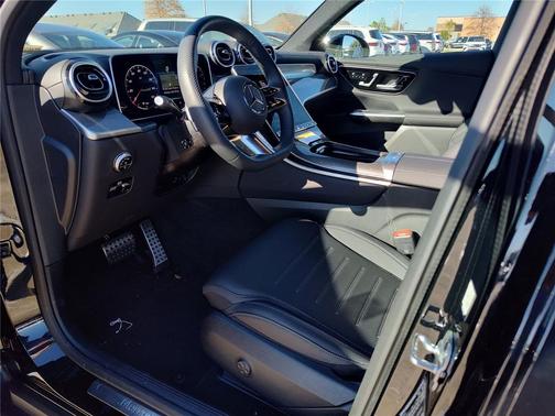 2026 Mercedes-Benz GLC 300 4MATIC