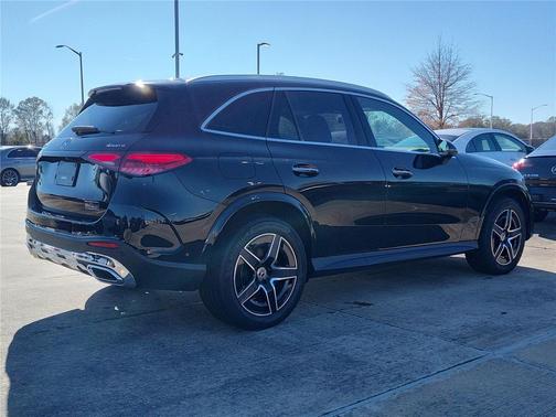 2026 Mercedes-Benz GLC 300 4MATIC