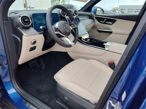 2026 Mercedes-Benz GLC 300 Base