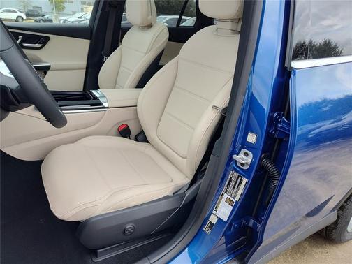 2026 Mercedes-Benz GLC 300 Base