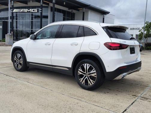 2025 Mercedes-Benz GLA 250 Base