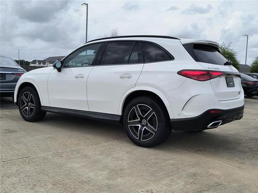 2026 Mercedes-Benz GLC 300 Base