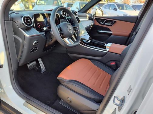 2025 Mercedes-Benz GLC 300 4MATIC
