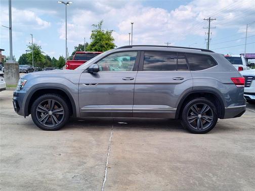 Platinum Gray Metallic 2020 Volkswagen Atlas 3.6L SE w/Technology