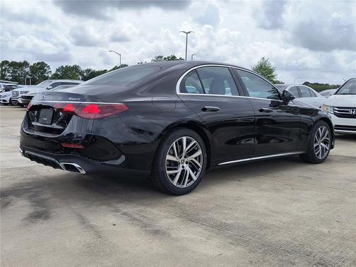 BLACK 2026 Mercedes-Benz E-Class E 350