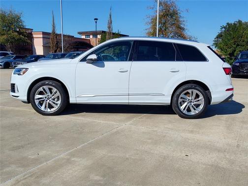 2023 Audi Q7 55 Premium