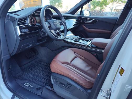 2023 Audi Q7 55 Premium