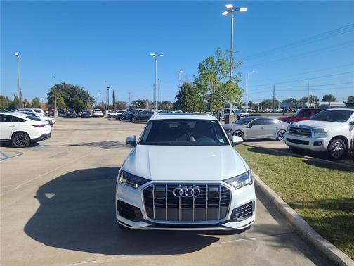 2023 Audi Q7 55 Premium