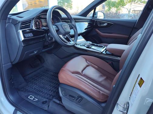 2023 Audi Q7 55 Premium
