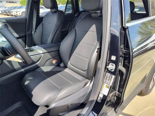 Black 2026 Mercedes-Benz GLC 300 Base